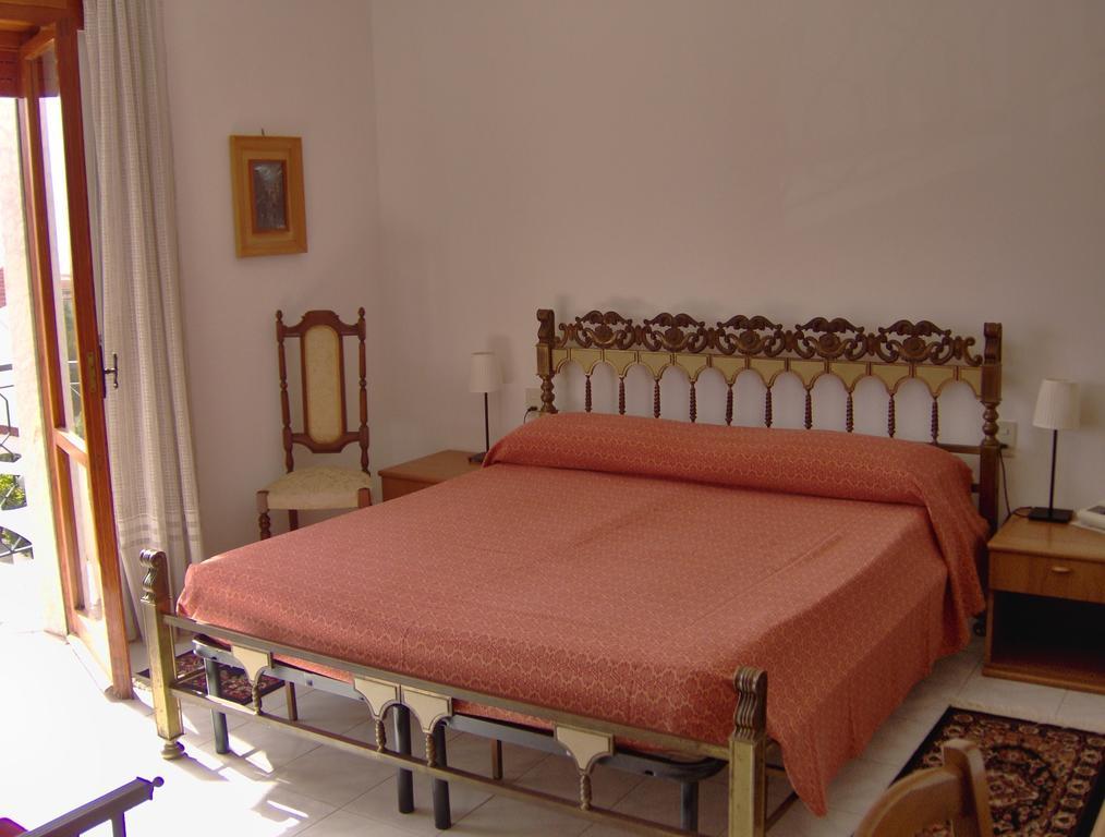 Hotel Svizzero Санджінето Номер фото